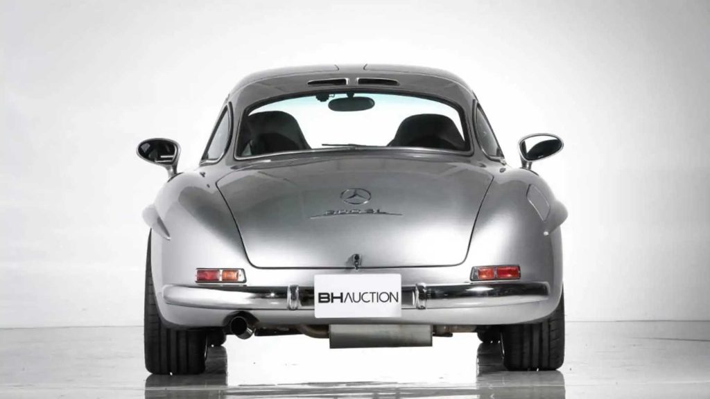 Mercedes-Benz 300 SL Gullwing "Alloy Body"
